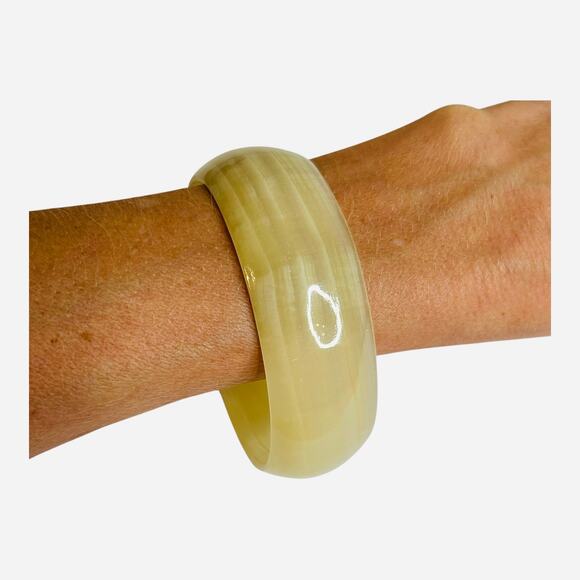 Vintage White Yellow Silk Jade Chunky Bangle Bracelet - Picture 1 of 6